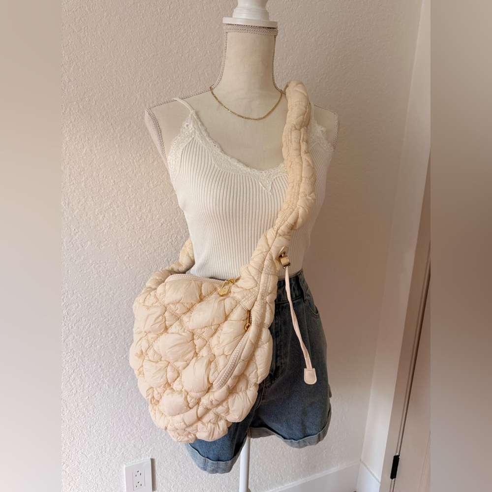 Carry All quilted puffer bag